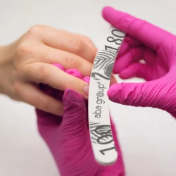 Pilnik do paznokci banan SLIM 100/180 szary