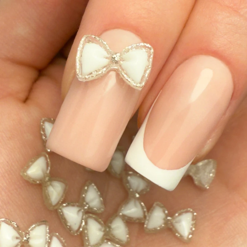 Kokardki 3D do zdobienia paznokci White Glittered Bow Charm 20szt